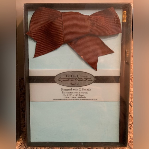 Stationary Set (blue) - Picture 1 of 1